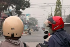 Warga Berau Tetap Pakai Masker, Kabut Asap Tebal Masih Mungkin Terjadi