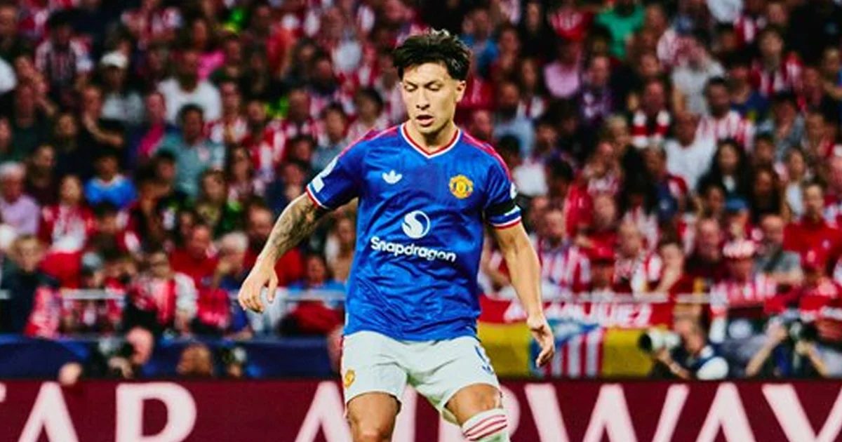 Pemain Manchester United Lisandro Martinez (manutd.com)