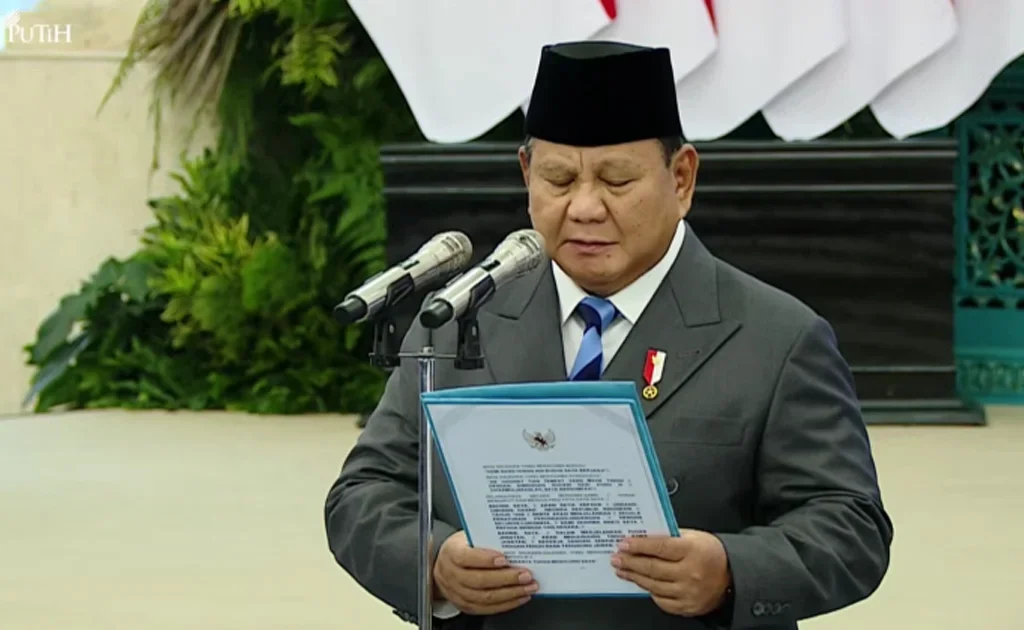 Presiden Prabowo saat melantik anggota Wantimpres (YouTube/Sekretariat Presiden)