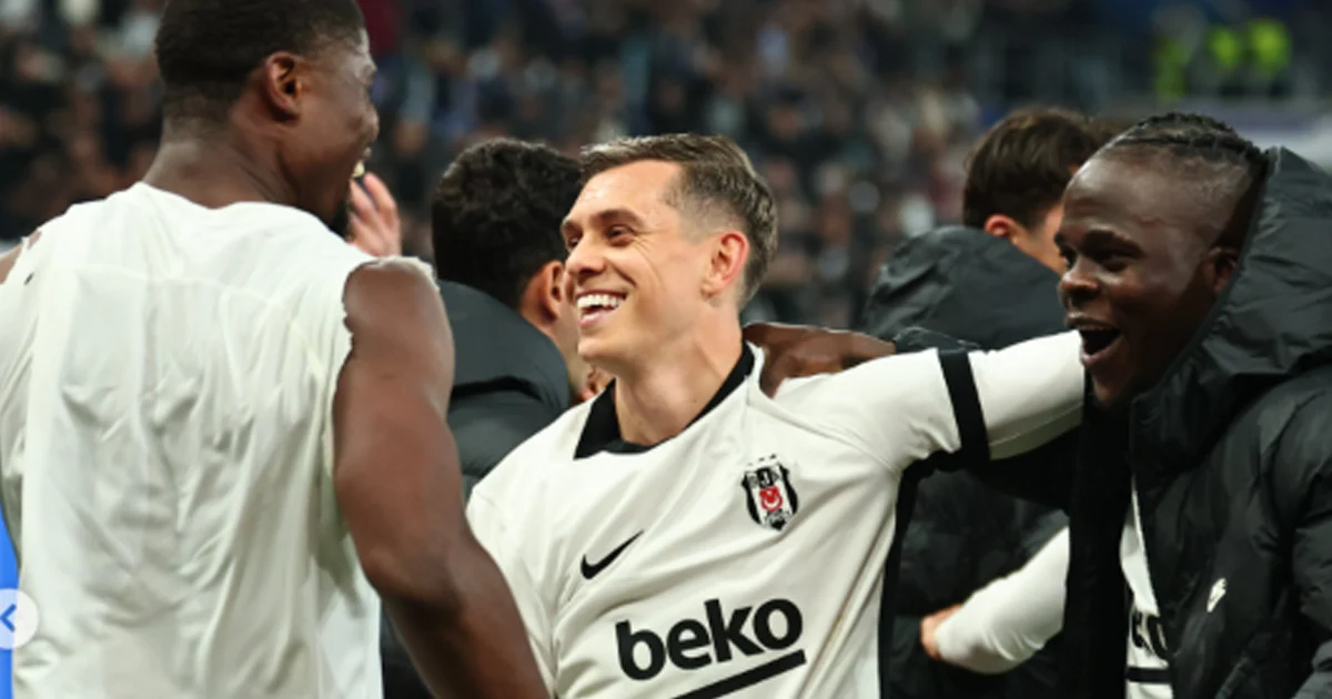 Pemain Besiktas Leandro Trossard (Instagram/@besiktas)