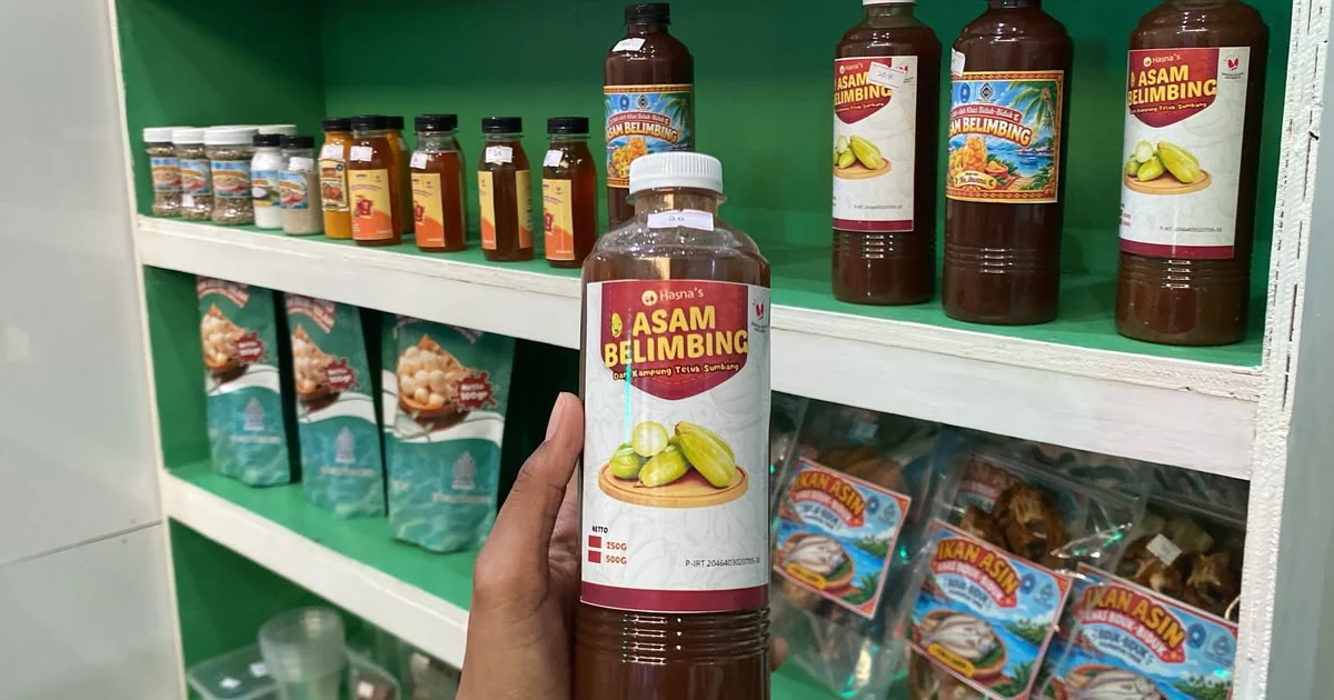 Berbagai macam produk unggulan UMKM Kecamatan Biduk-biduk di Berau Expo.(Tika/BT)