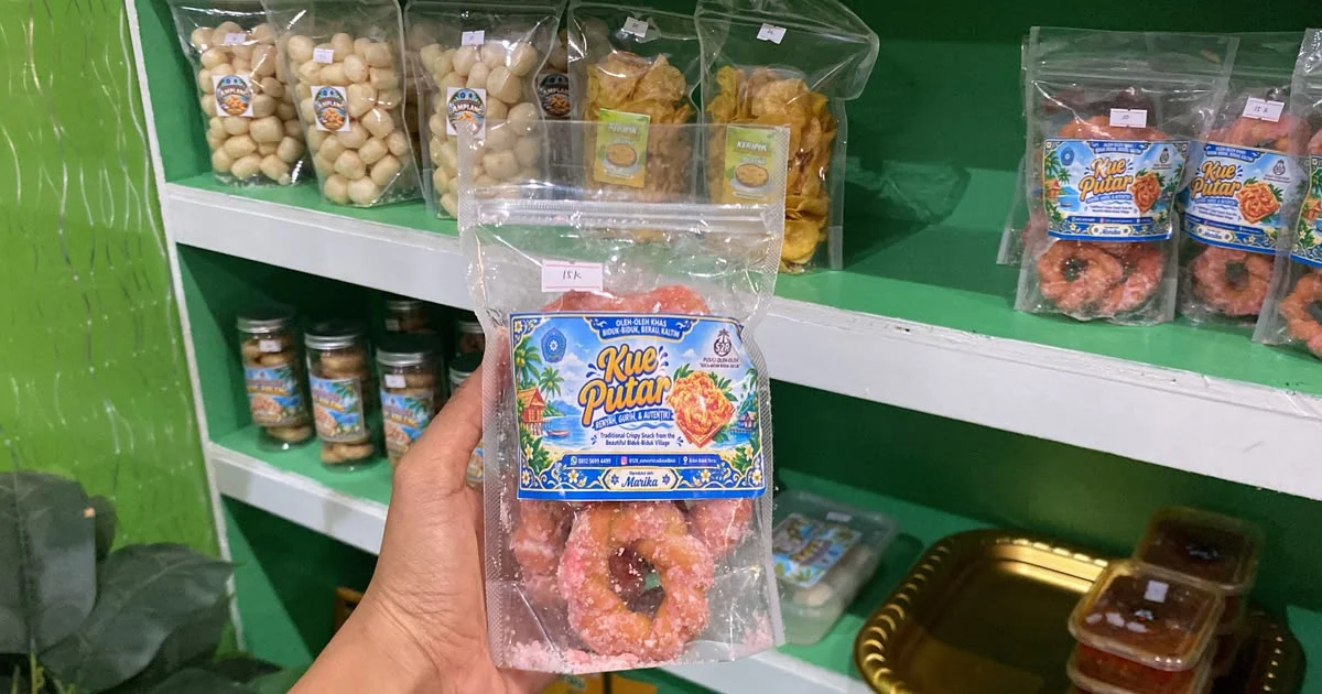 Berbagai macam produk unggulan UMKM Kecamatan Biduk-biduk di Berau Expo.(Tika/BT)