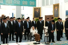 Prabowo Lantik Wantimpres: Ada Nama Pratikno, Rocky Gerung hingga Babah Alun